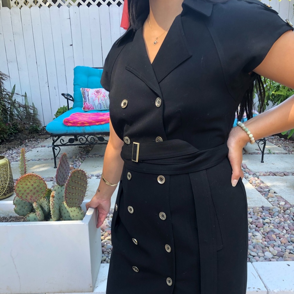 Calvin Klein  10 Medium Black Gold Button Dress